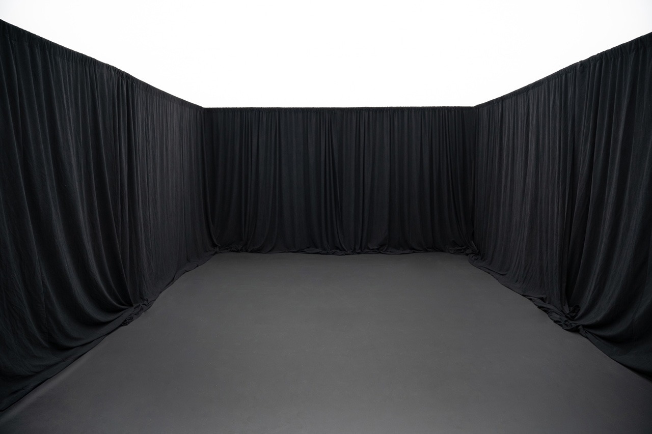 lightbox-black-out